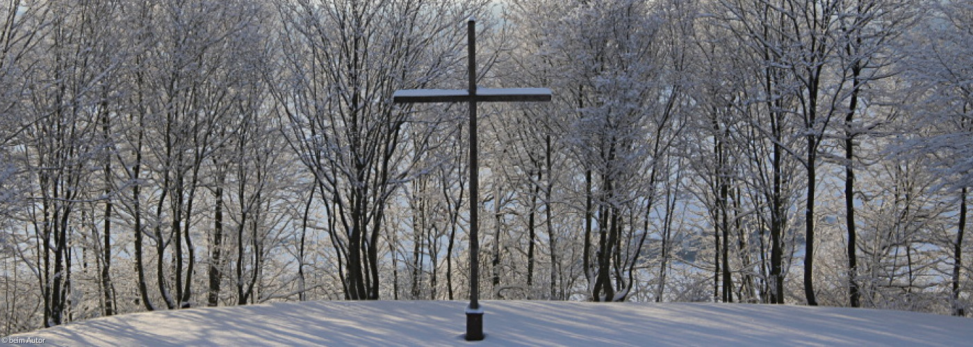 Kreuz am Bildungszentrum am Hesselberg