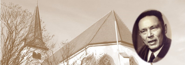 Kirche Gollhofen mit Foto des Pfarrers und Schriftstellern Wilhelm Sebastian Schmerl
