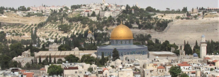 Blick auf Jerusalem in deren Mitte der Felsendom herausrag