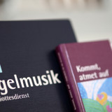 Orgelbuch und Liedbuch