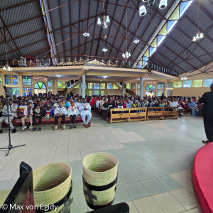 Volles Haus beim Gottesdienst